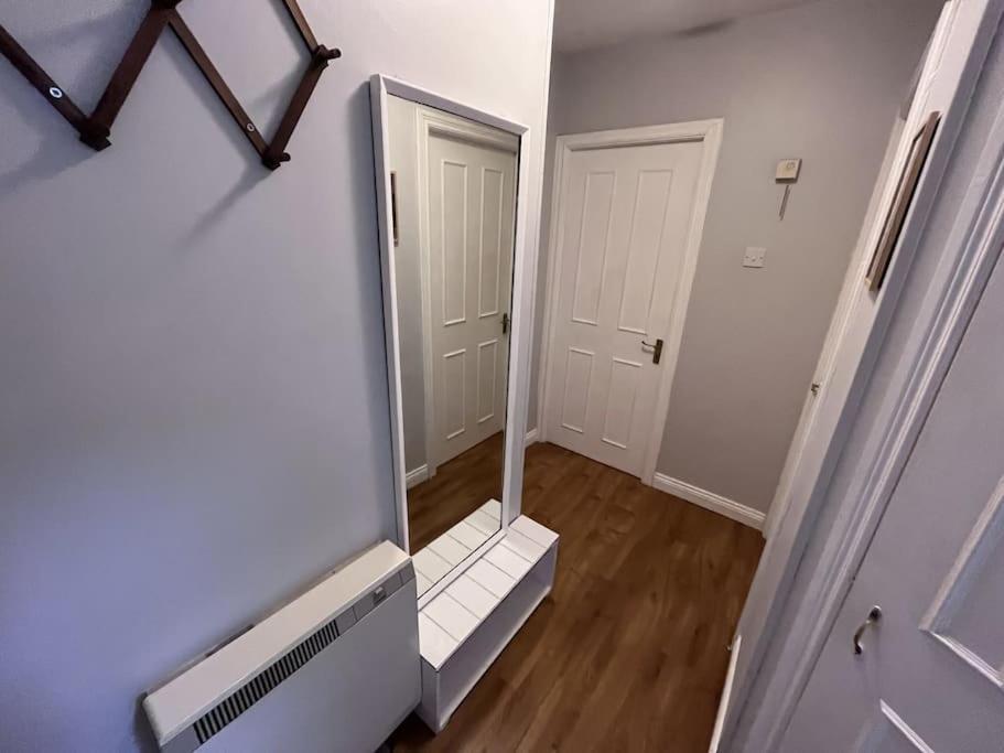 Riverside South 2 Bedroom * Dublín